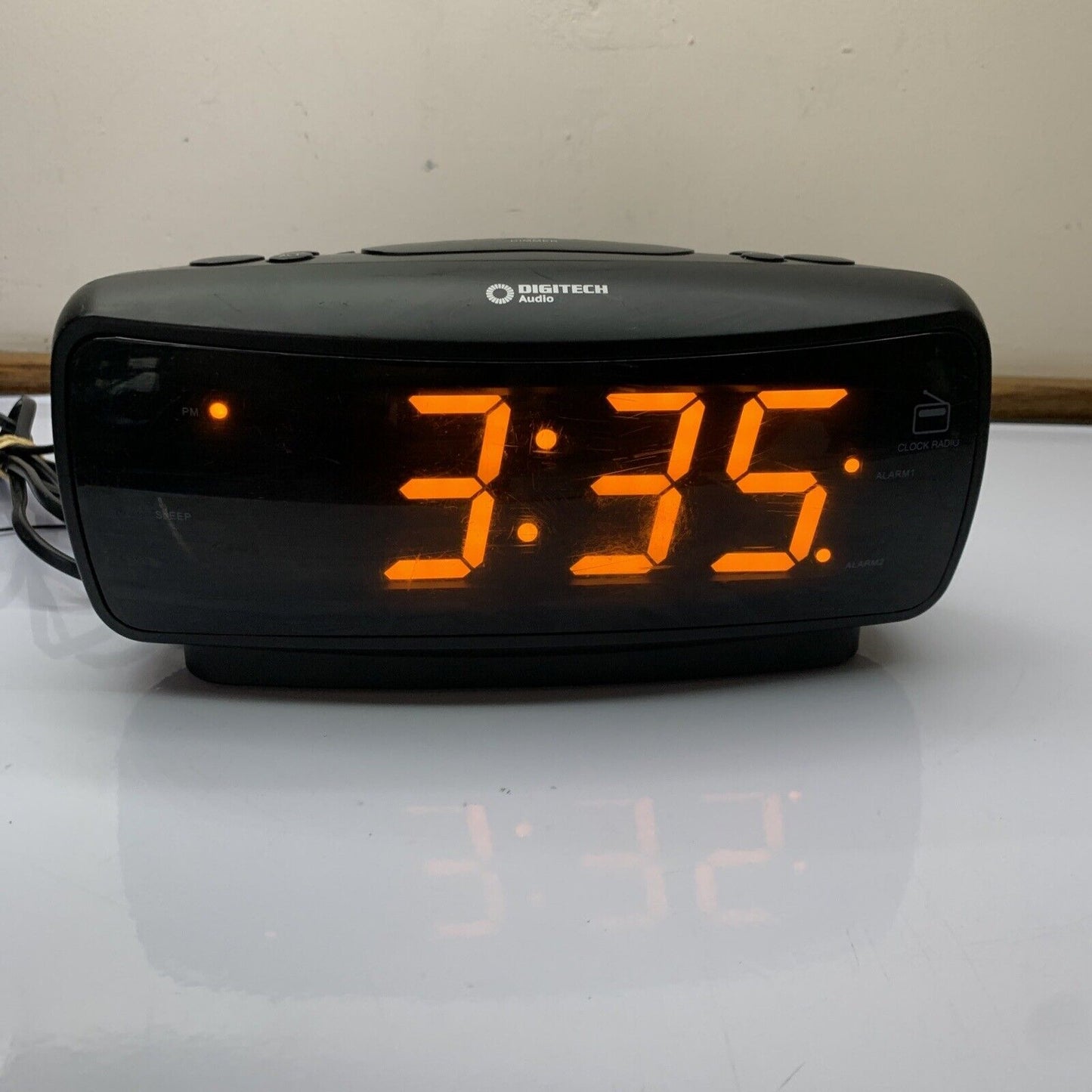 Digitech Big Display Alarm Clock Radio AR-1932