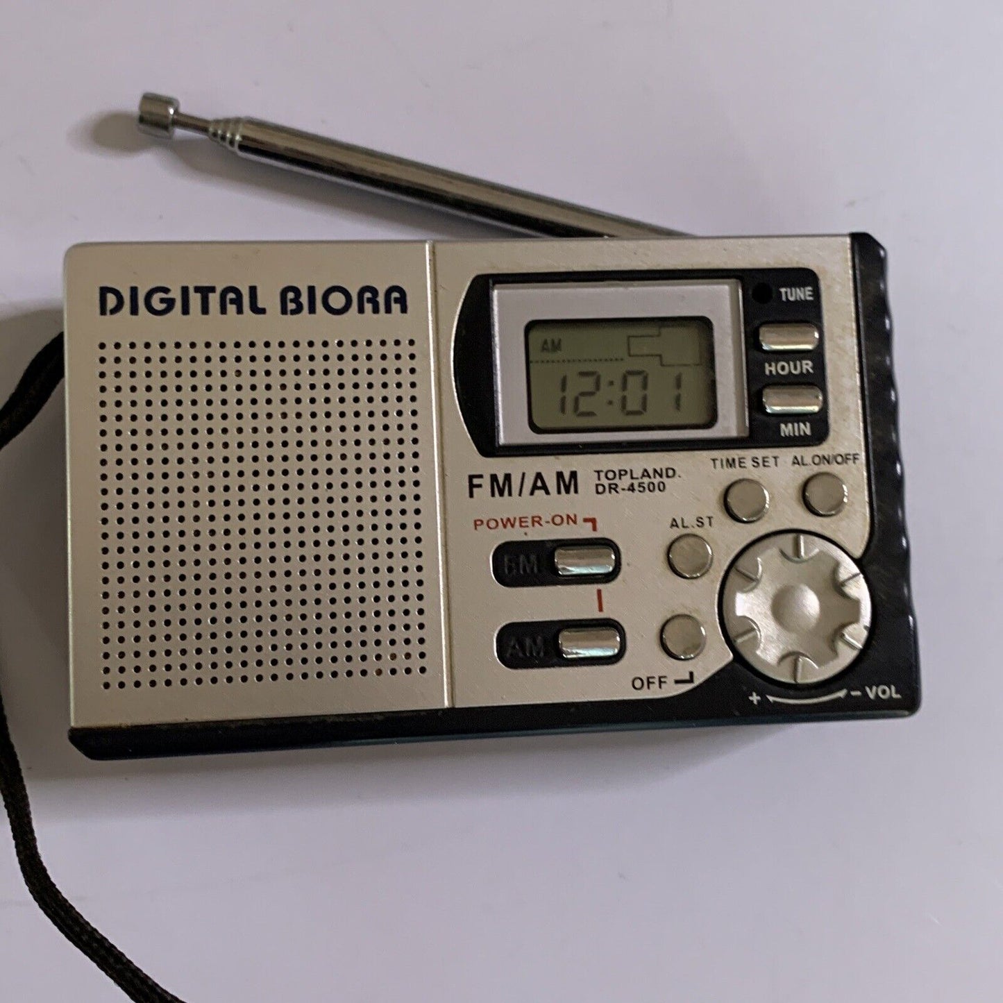 Portable Topland AM/FM Radio With Alarm Clock with Speaker DR-4500