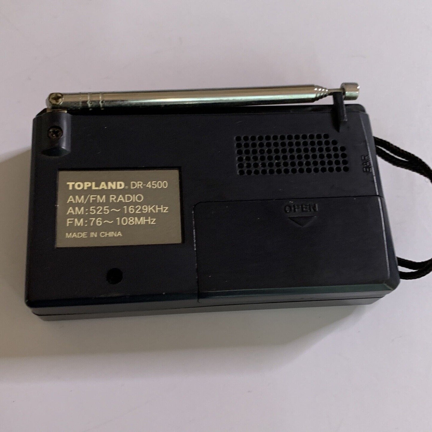 Portable Topland AM/FM Radio With Alarm Clock with Speaker DR-4500