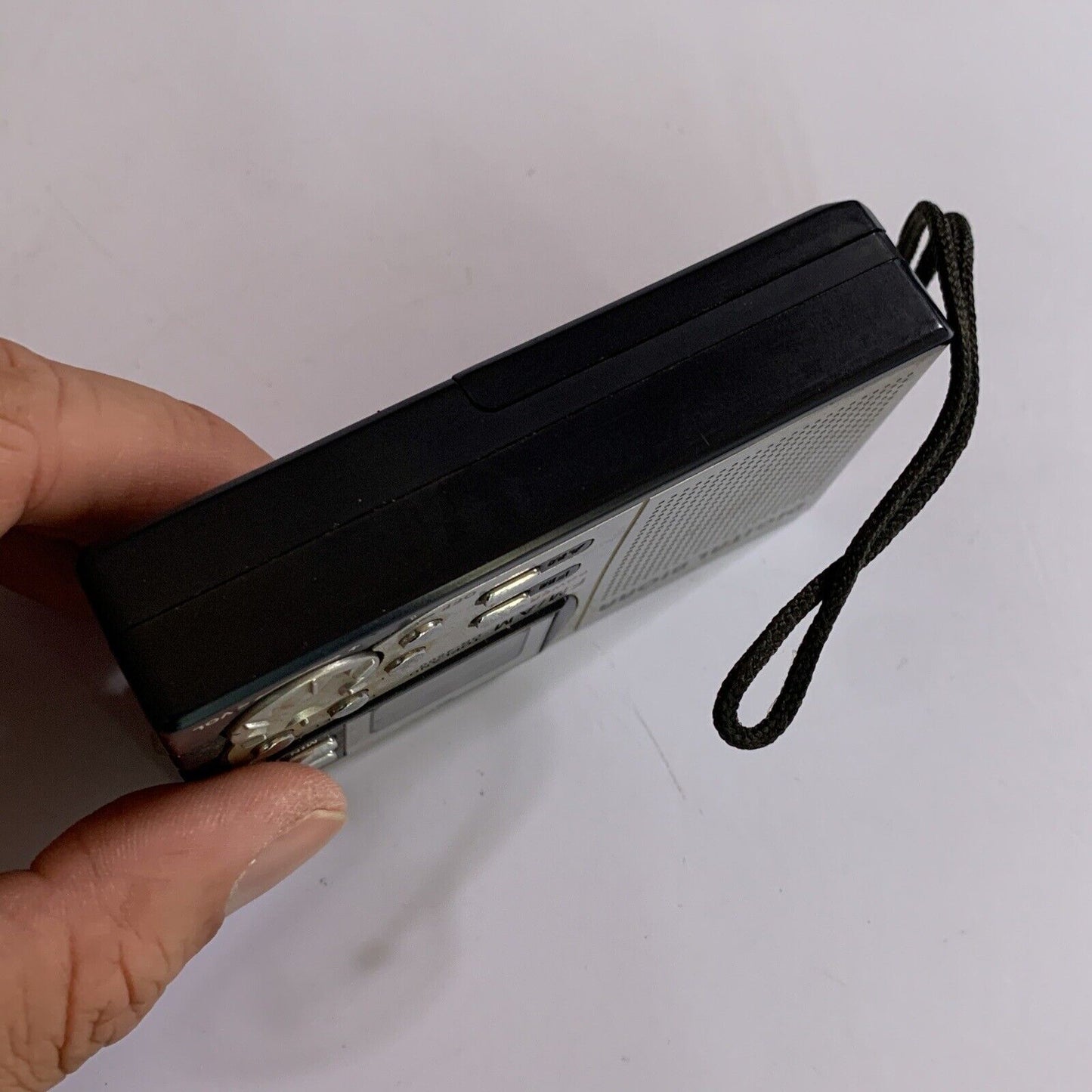 Portable Topland AM/FM Radio With Alarm Clock with Speaker DR-4500