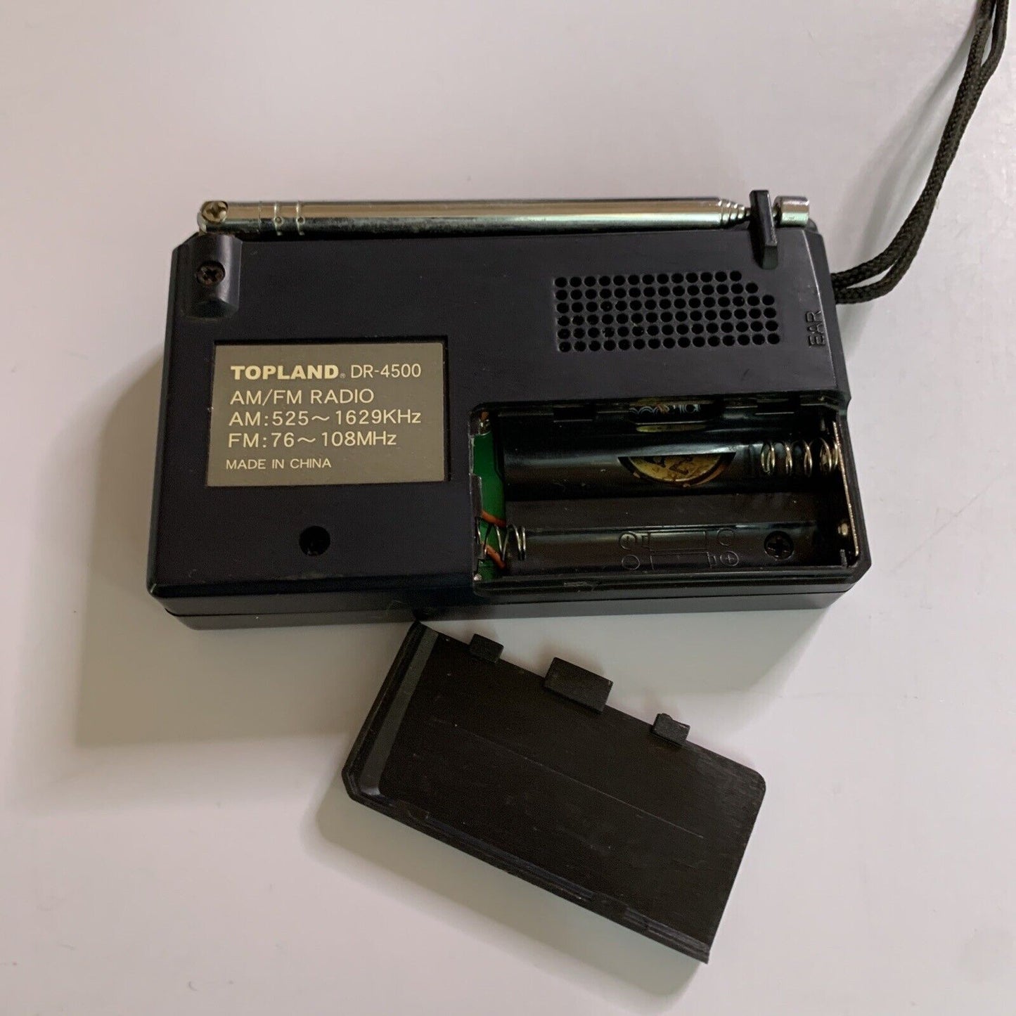 Portable Topland AM/FM Radio With Alarm Clock with Speaker DR-4500