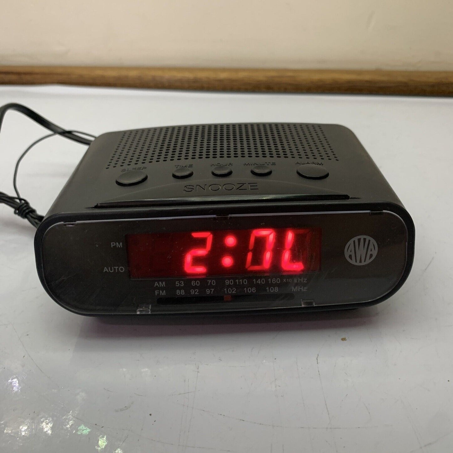 AWA AM/FM Radio Alarm Clock CR-325