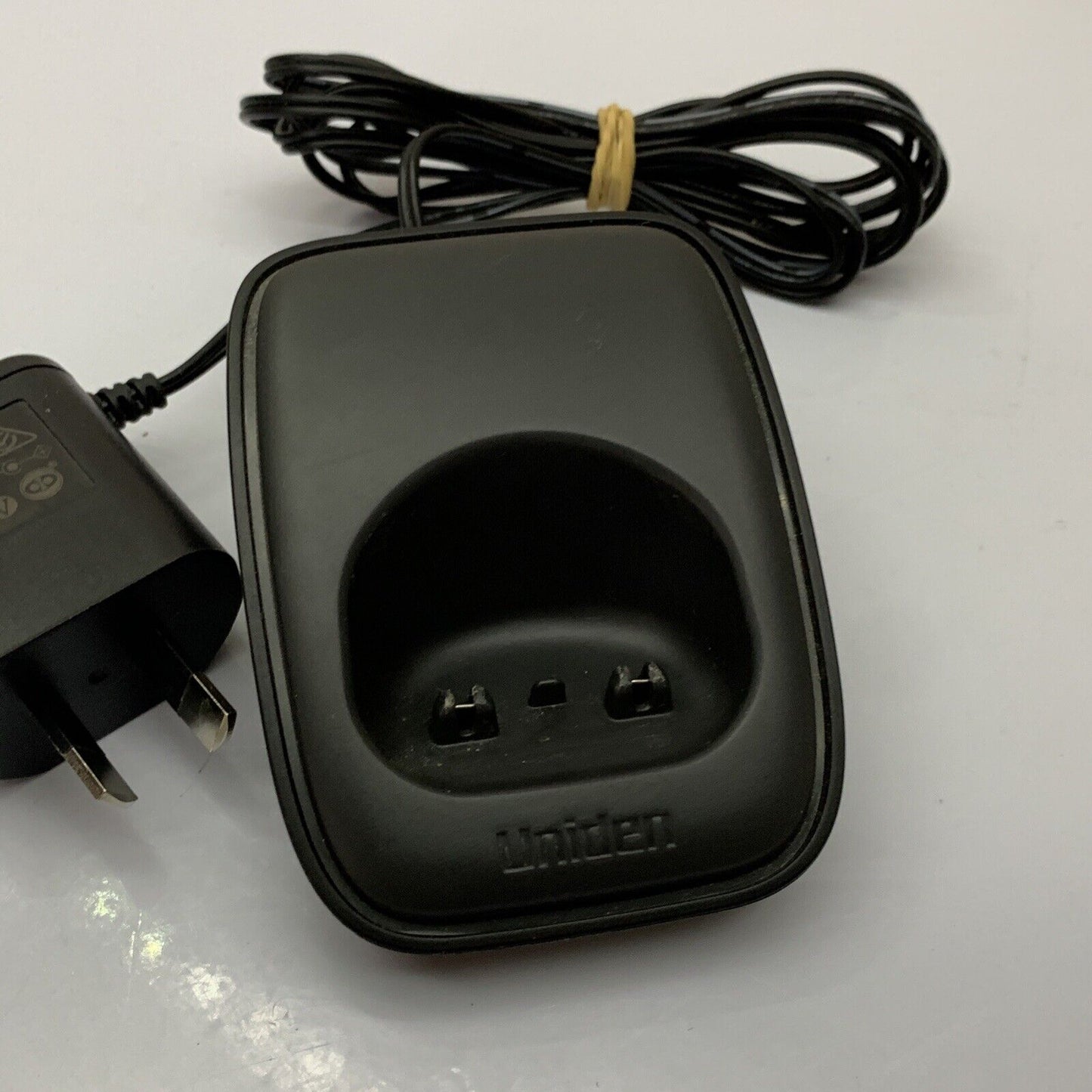 Genuine Uniden Cordless Telephone Charger AAD-600S(R) and power supply