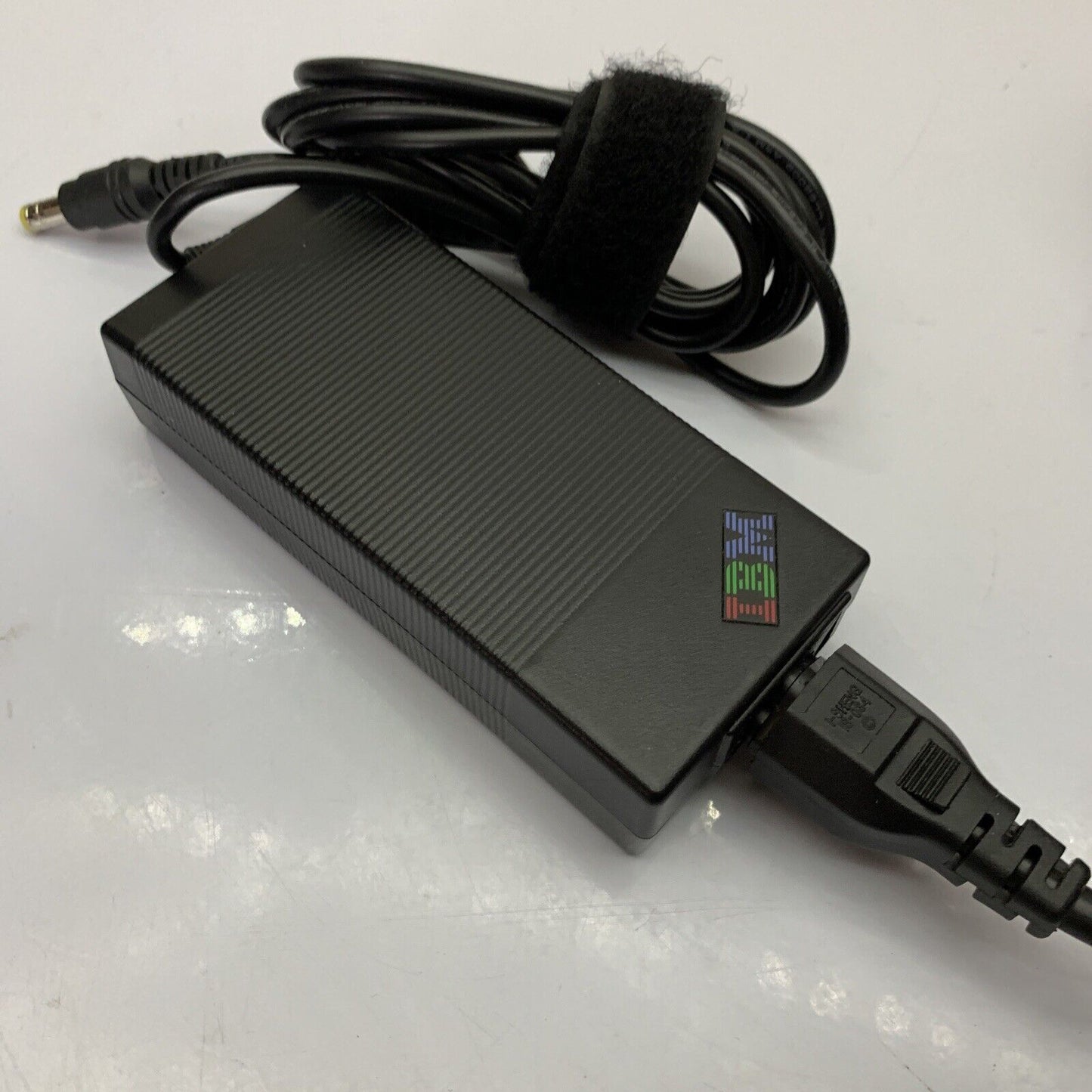 Genuine IBM ThinkPad AC Adapter 16V 4.5A Laptop Power Supply 92P1014