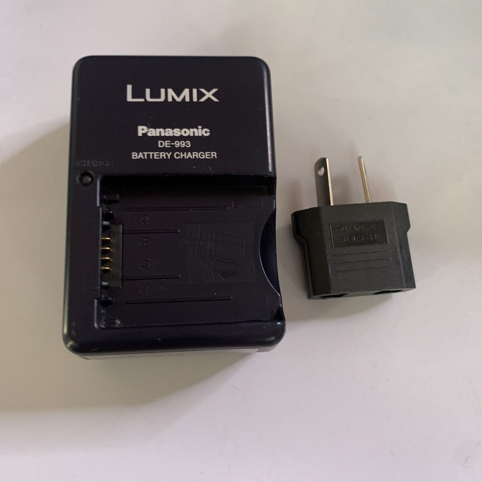 Genuine Panasonic Lumix DE-993 Battery Charger for CGA-S006 DMW