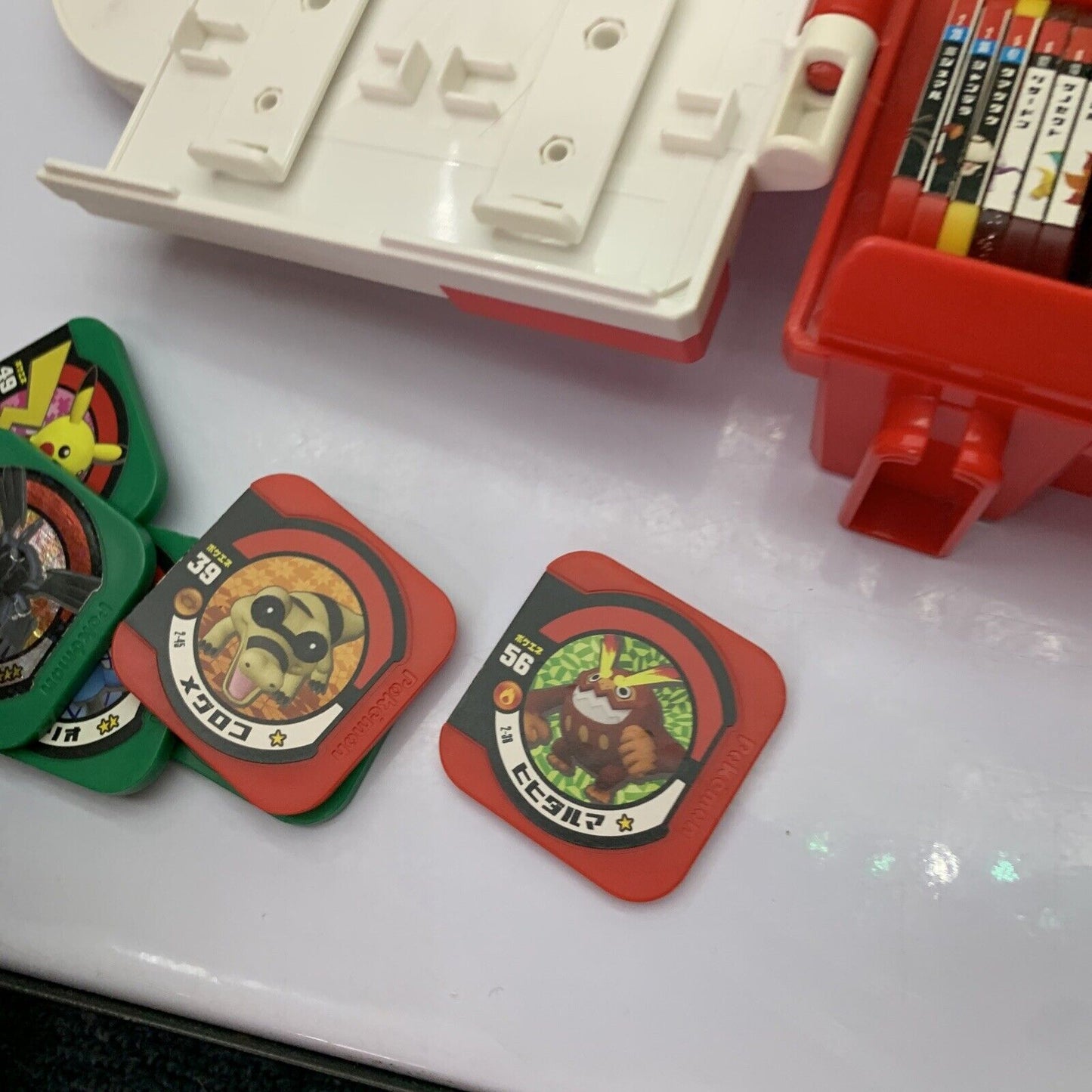 Genuine Pokemon Tretta With 93 Token Cards And Collector's Carry Case 2013