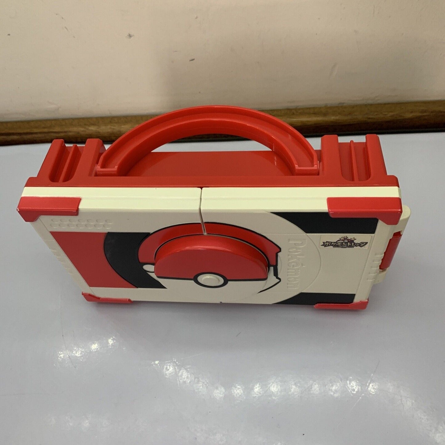 Genuine Pokemon Tretta With 93 Token Cards And Collector's Carry Case 2013