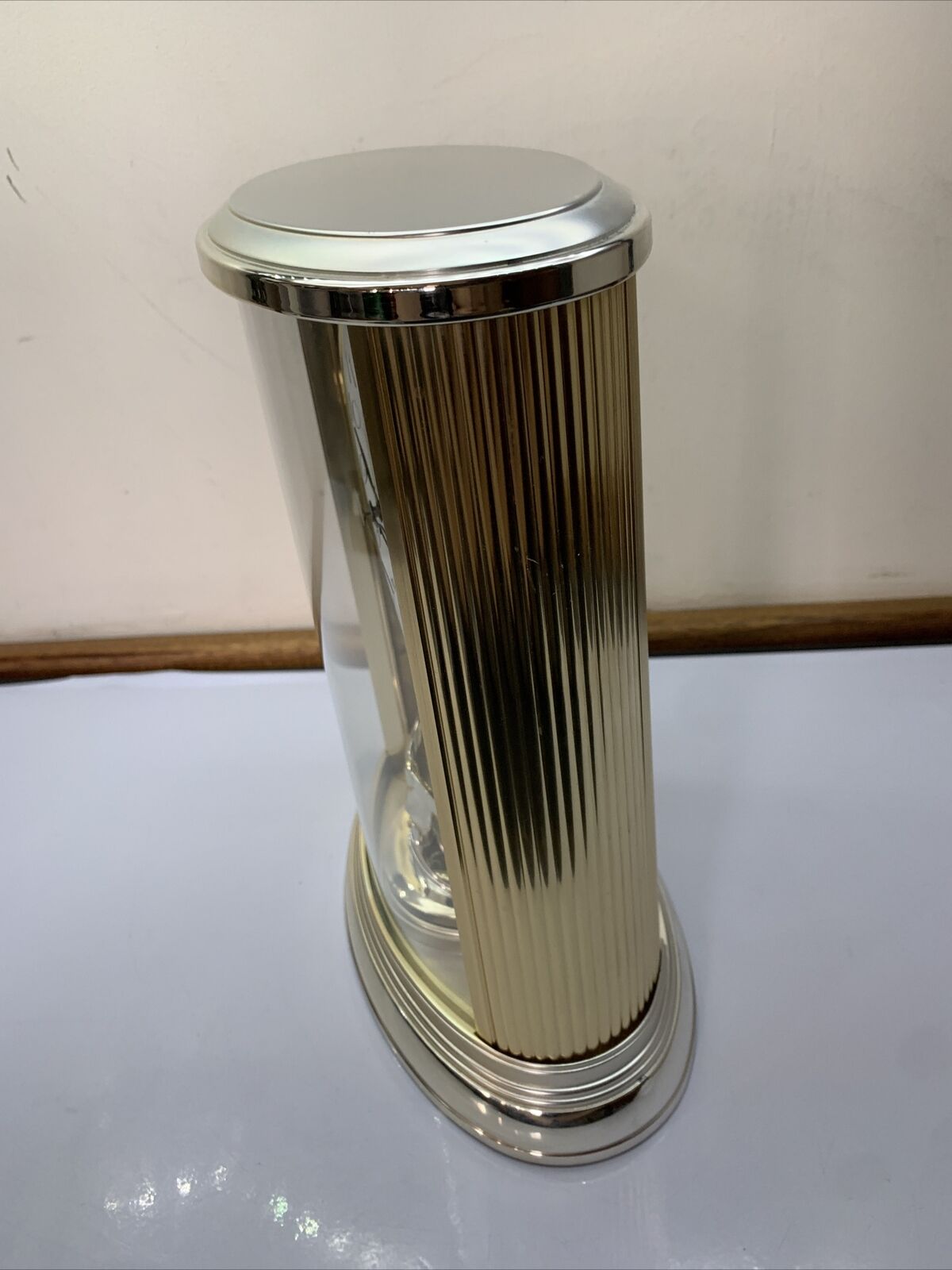 Citizen Quartz Shelf Clock with Rotating Pendulum 4636 Made In Japan