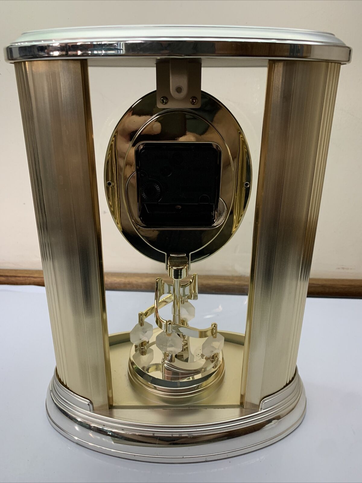 Citizen Quartz Shelf Clock with Rotating Pendulum 4636 Made In Japan